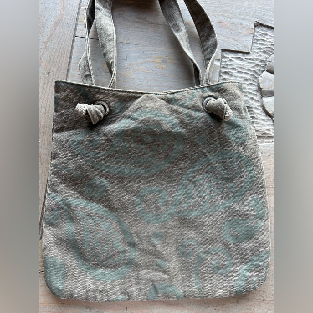 Life is Good bag.